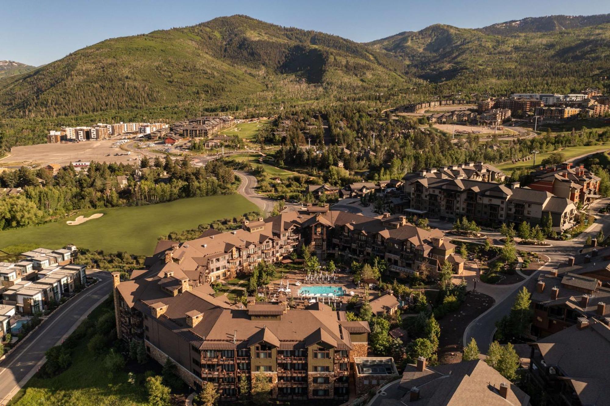 Waldorf Astoria Park City Hotel Exterior photo