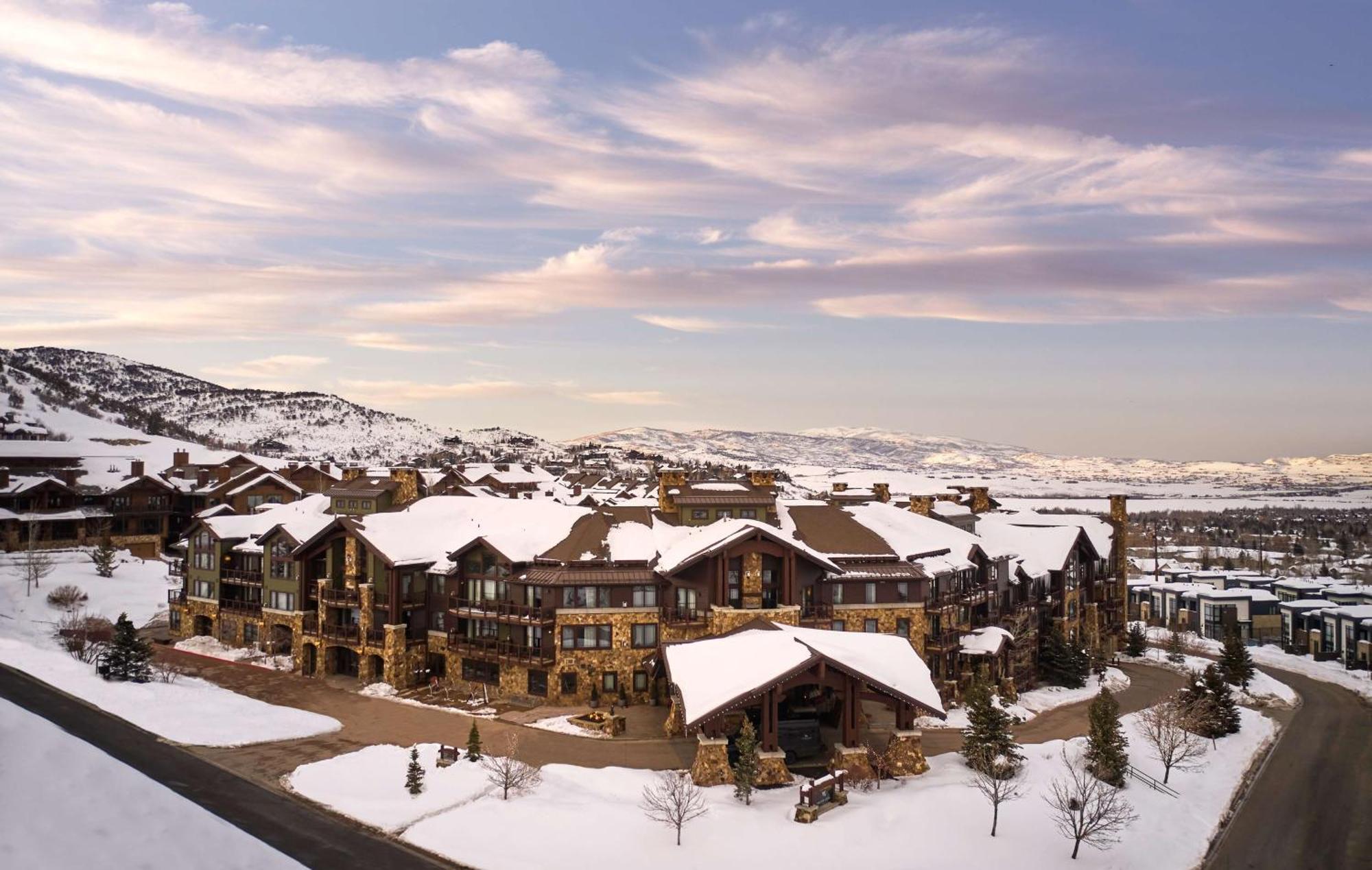 Waldorf Astoria Park City Hotel Exterior photo