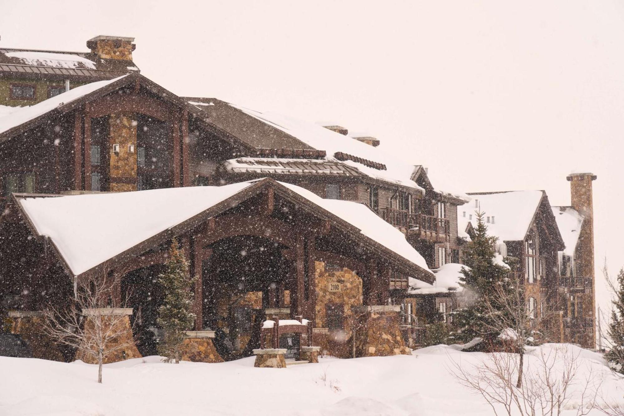 Waldorf Astoria Park City Hotel Exterior photo