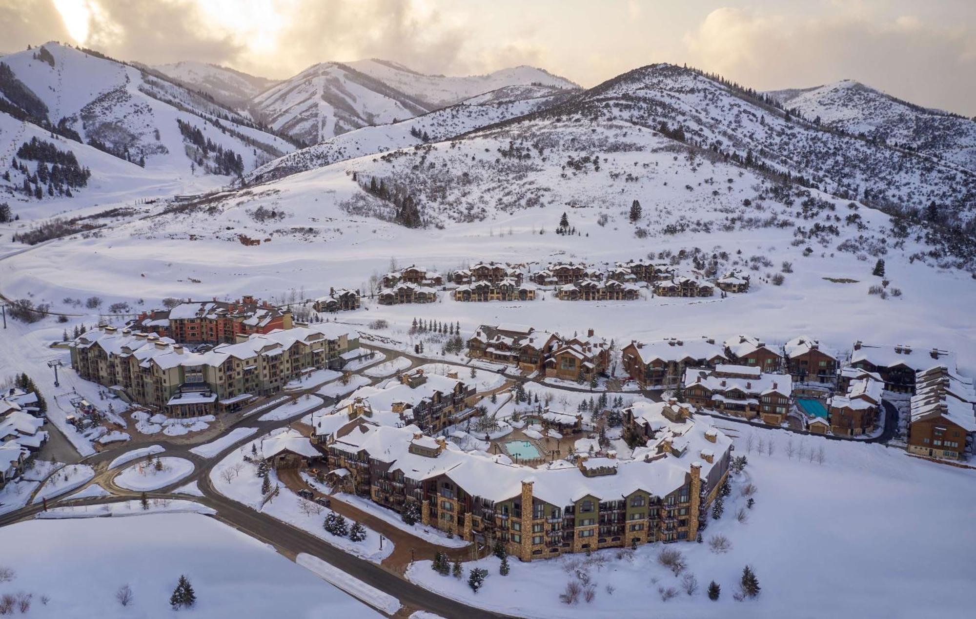 Waldorf Astoria Park City Hotel Exterior photo