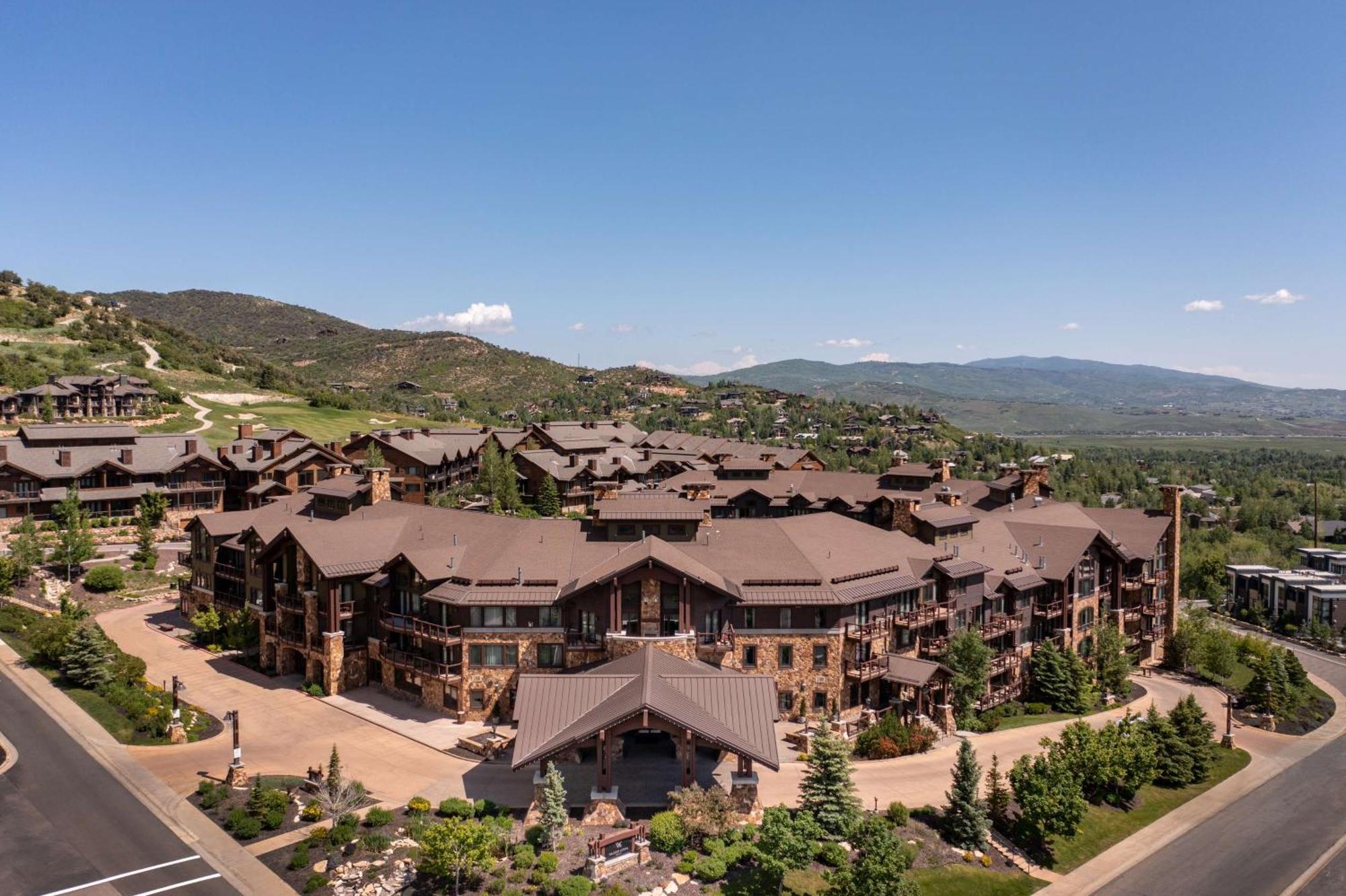 Waldorf Astoria Park City Hotel Exterior photo