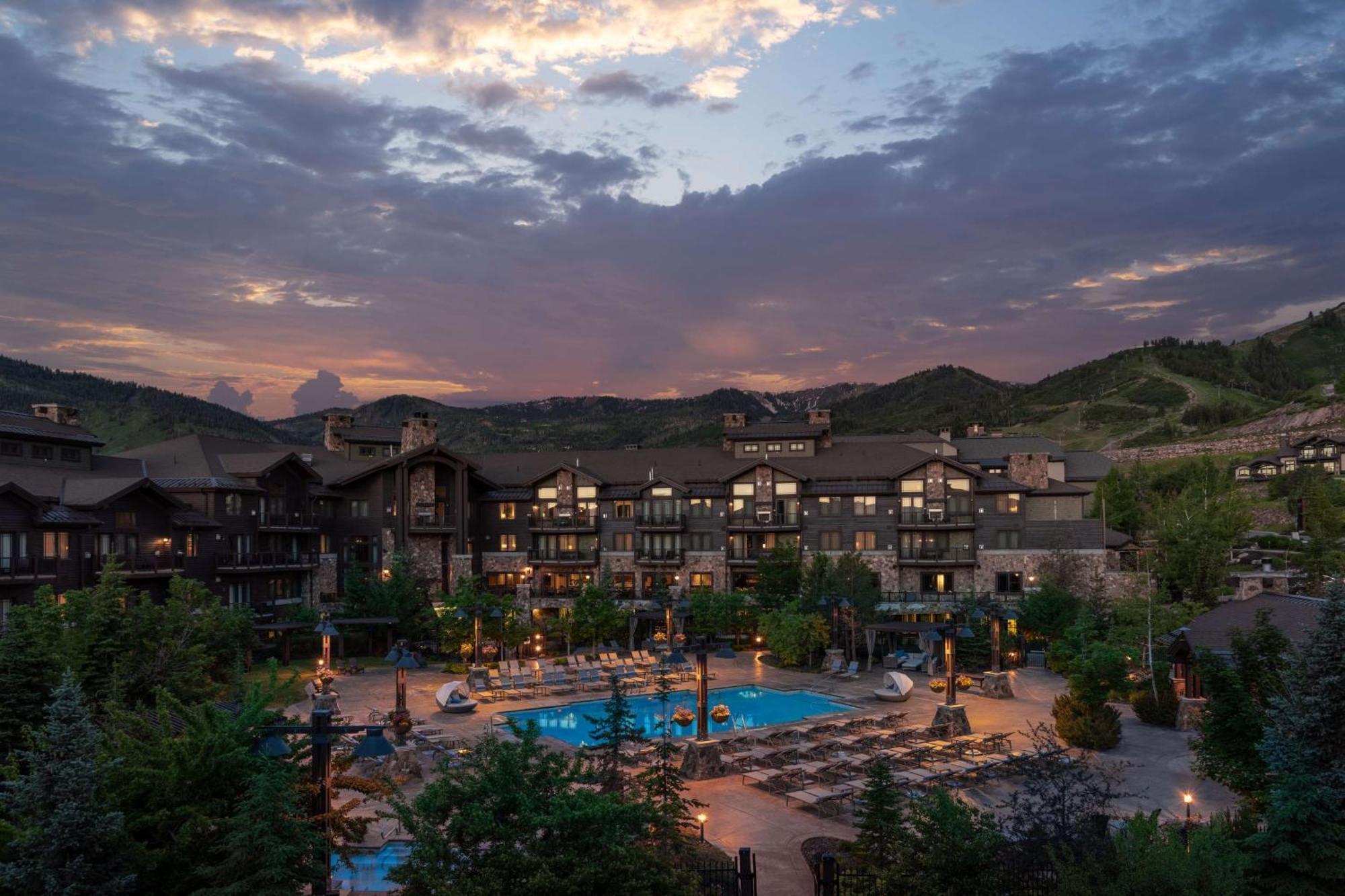 Waldorf Astoria Park City Hotel Exterior photo