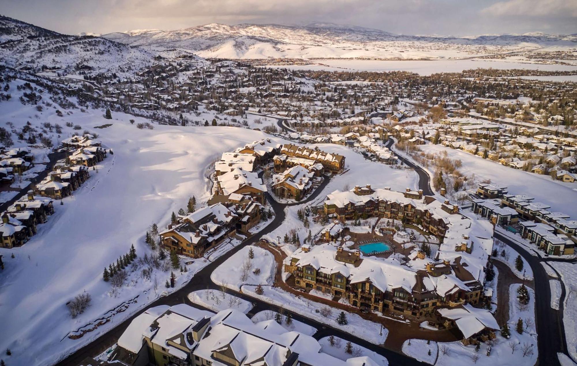 Waldorf Astoria Park City Hotel Exterior photo