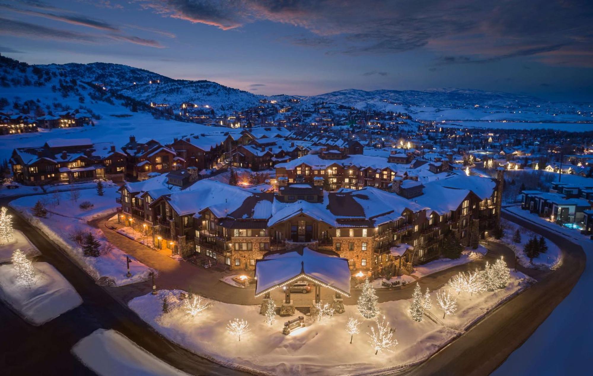 Waldorf Astoria Park City Hotel Exterior photo