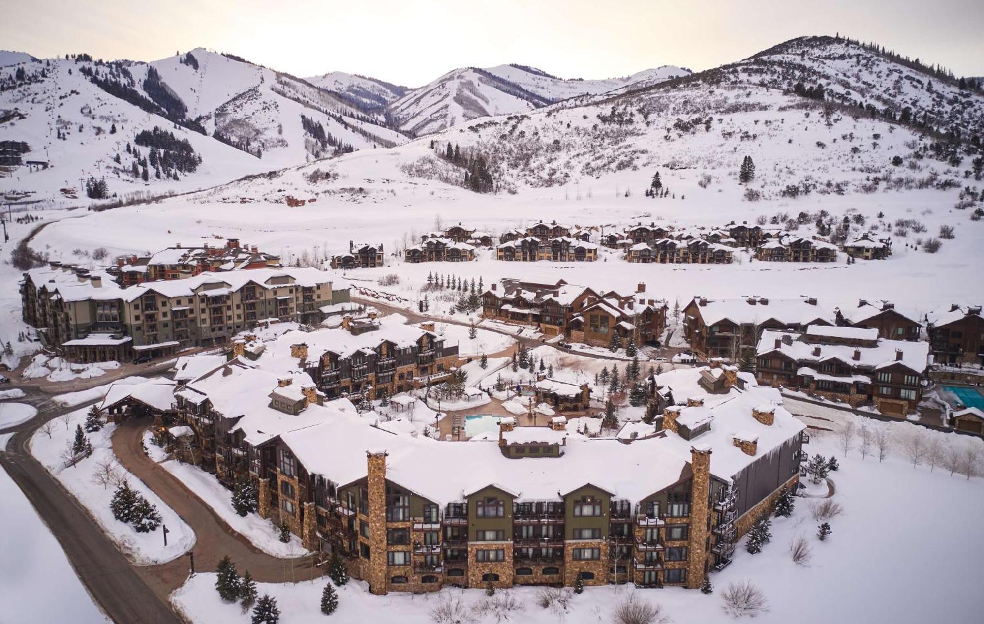 Waldorf Astoria Park City Hotel Exterior photo