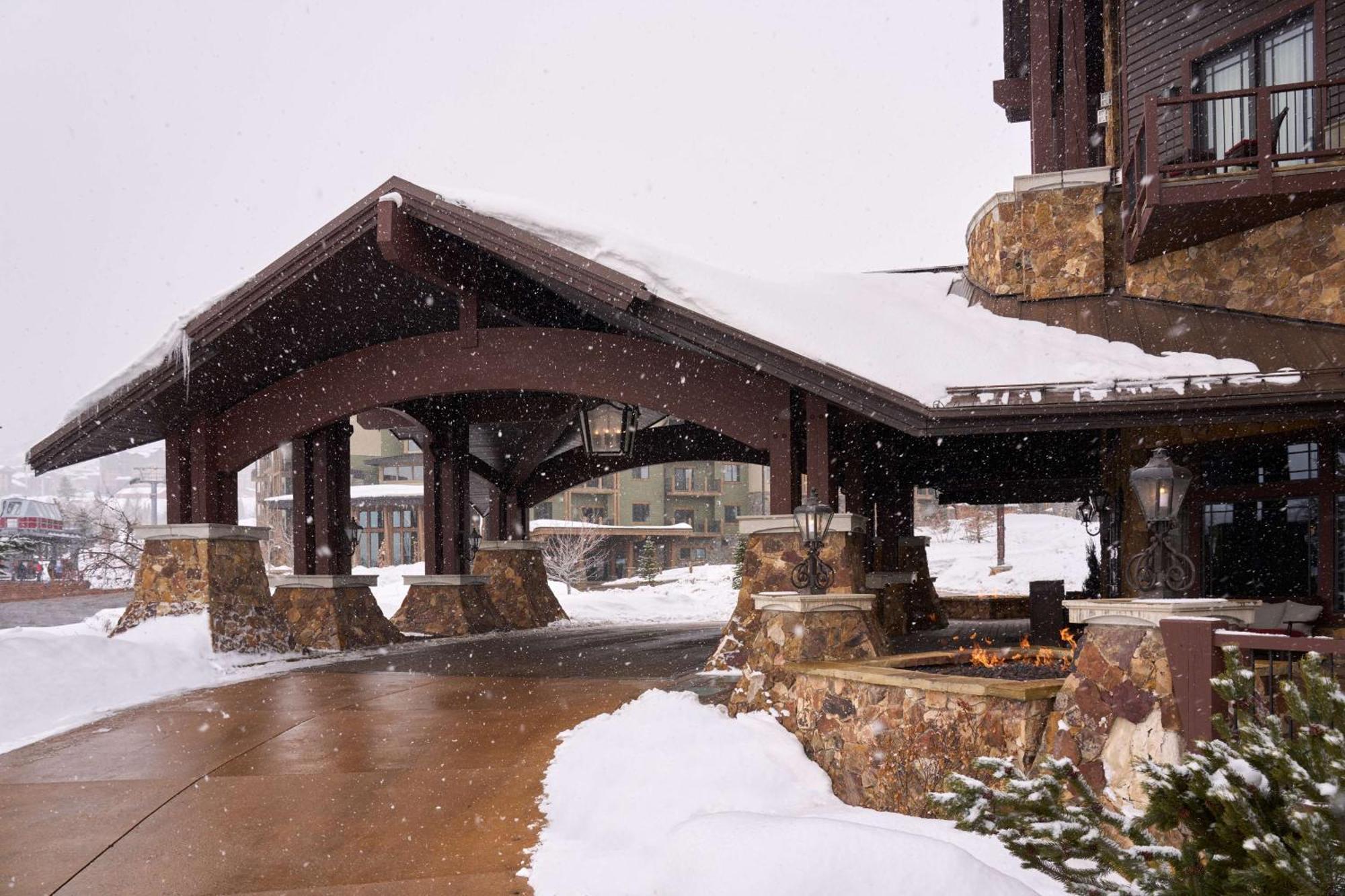 Waldorf Astoria Park City Hotel Exterior photo