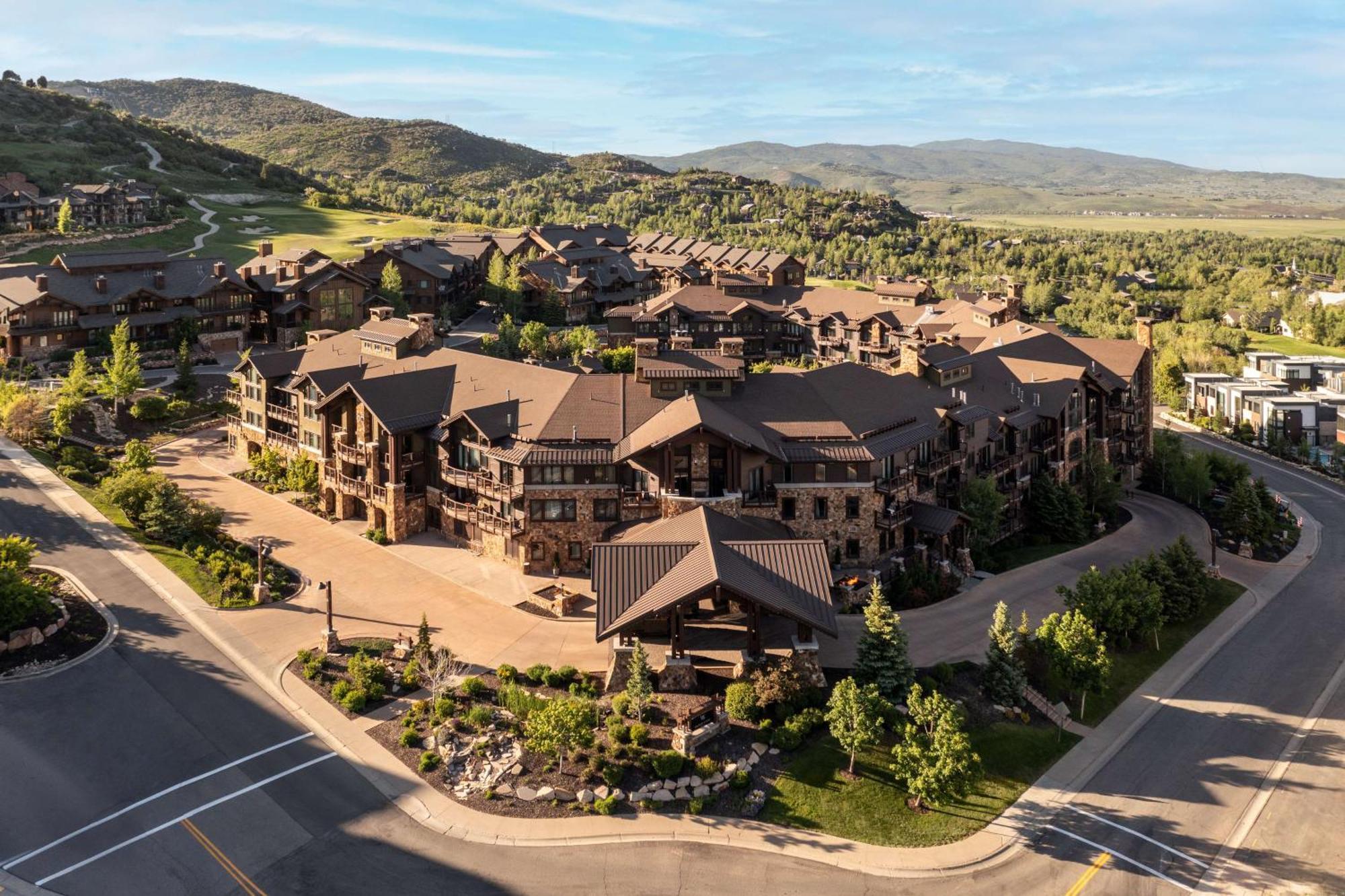 Waldorf Astoria Park City Hotel Exterior photo