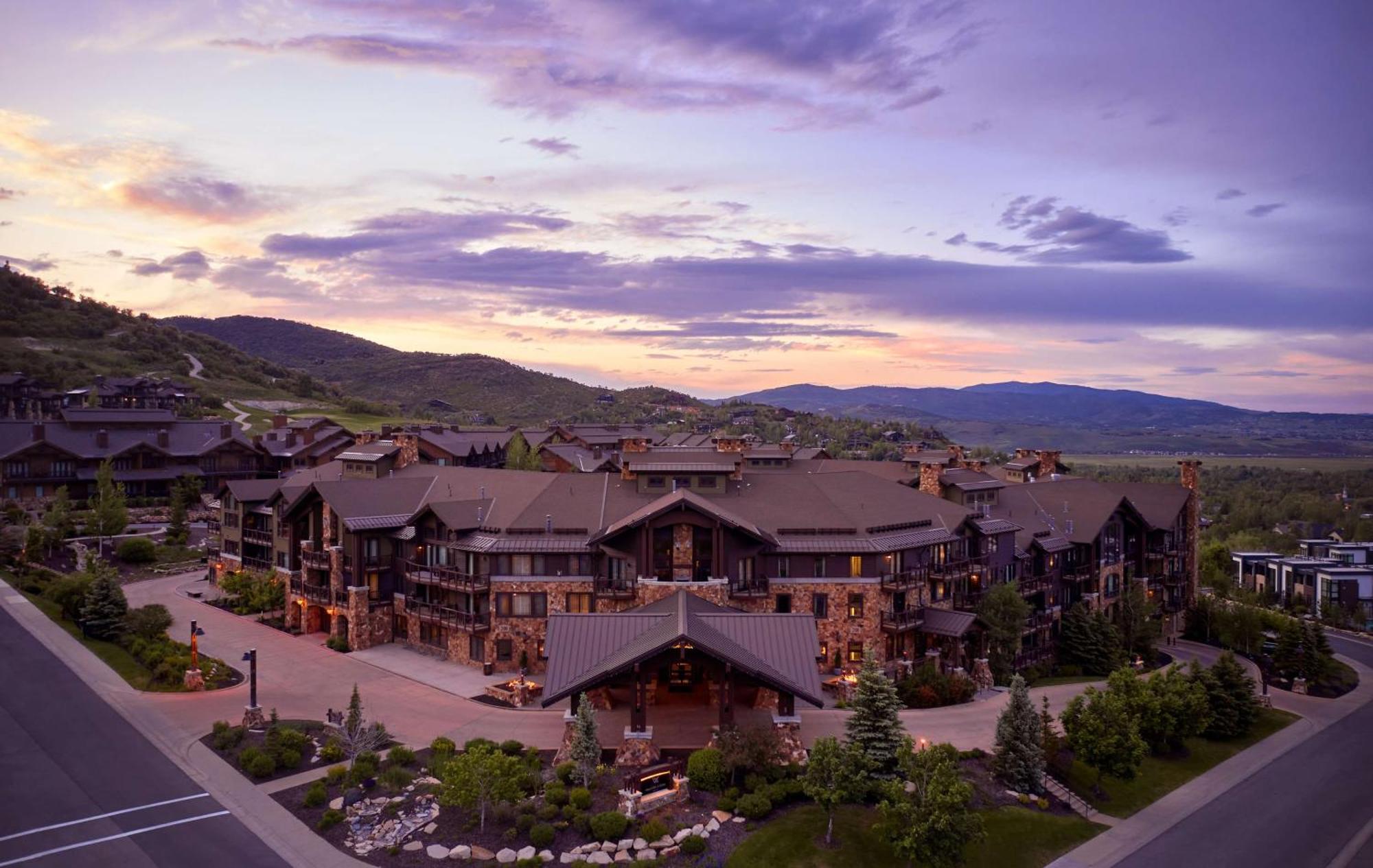 Waldorf Astoria Park City Hotel Exterior photo