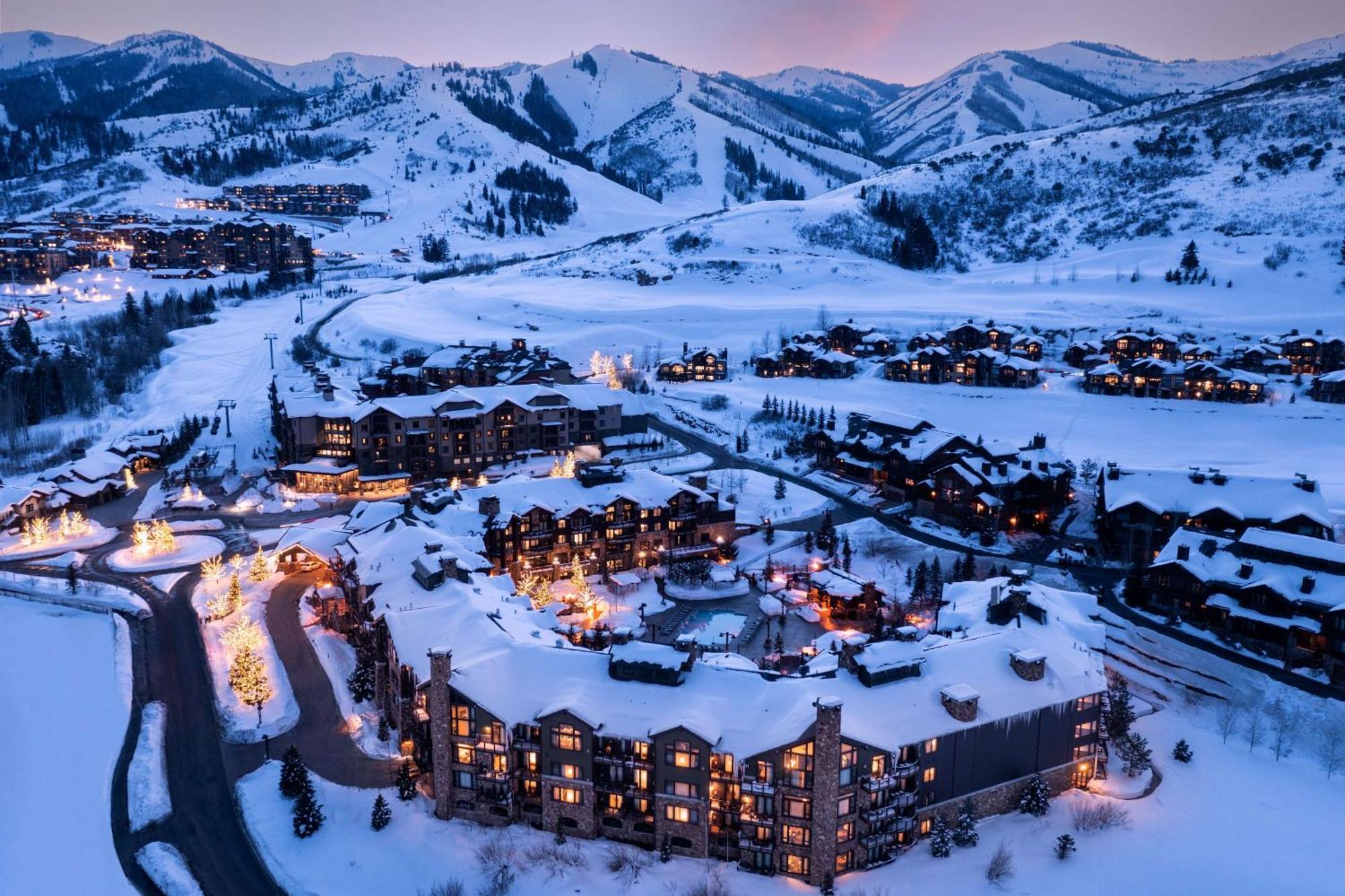 Waldorf Astoria Park City Hotel Exterior photo