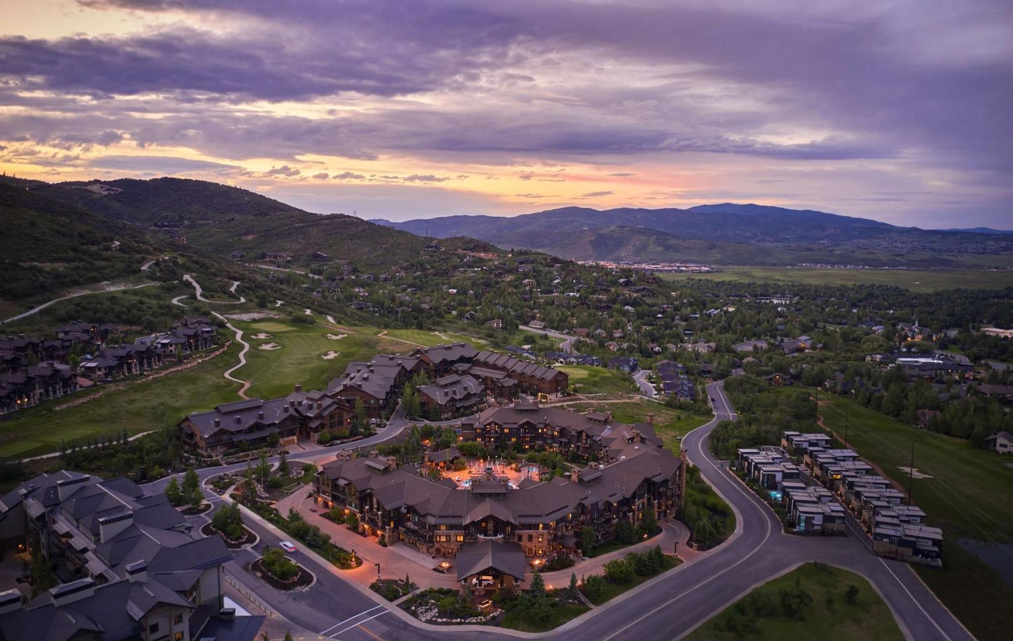 Waldorf Astoria Park City Hotel Exterior photo