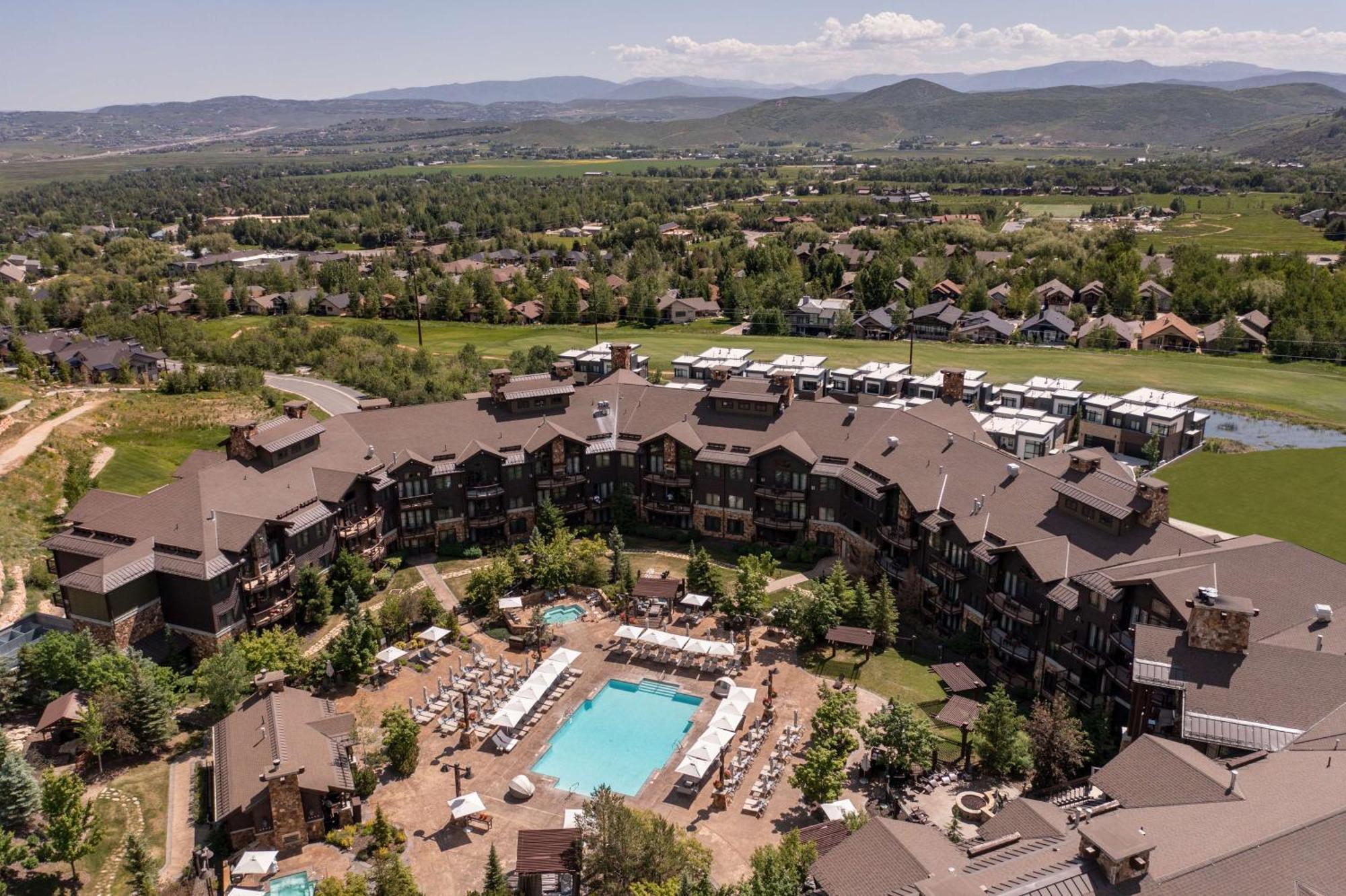 Waldorf Astoria Park City Hotel Exterior photo