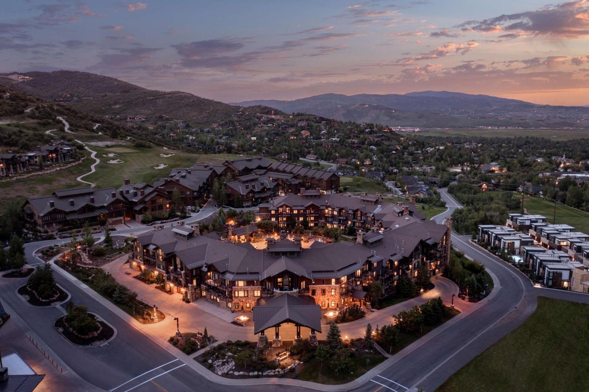 Waldorf Astoria Park City Hotel Exterior photo